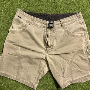 Kuhl cargo/hiking shorts. Small abrasion shown in pictures